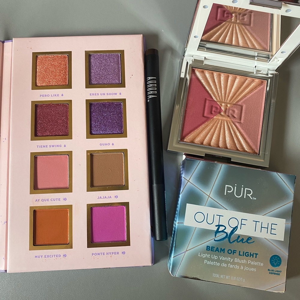 Makeup bundle